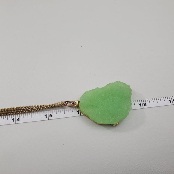 Geode Necklace Green Gold Tone Chain Rock Crystal - Picture 8 of 8